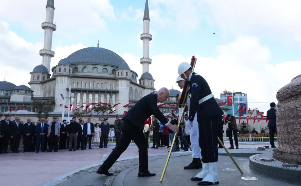 İstanbul'da 30 Ağustos Zafer Bayramı Taksim'de başladı