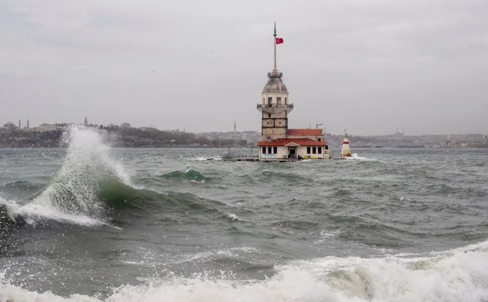 Meteoroloji'den kuvvetli yağış ve fırtına uyarısı