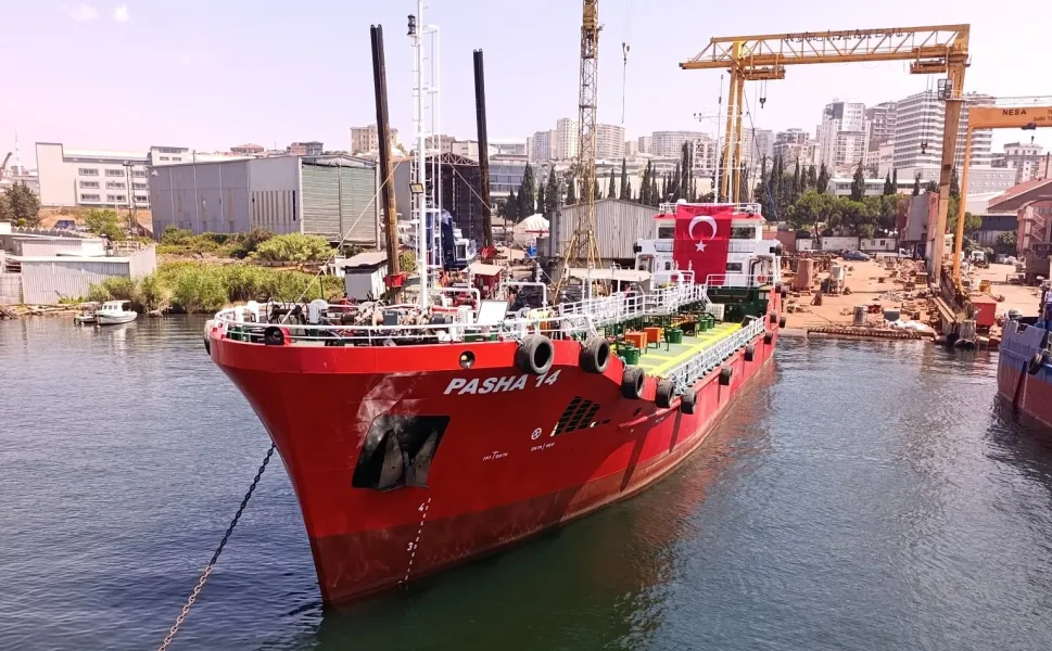 Yakıt barcı filosuna iki yeni gemi