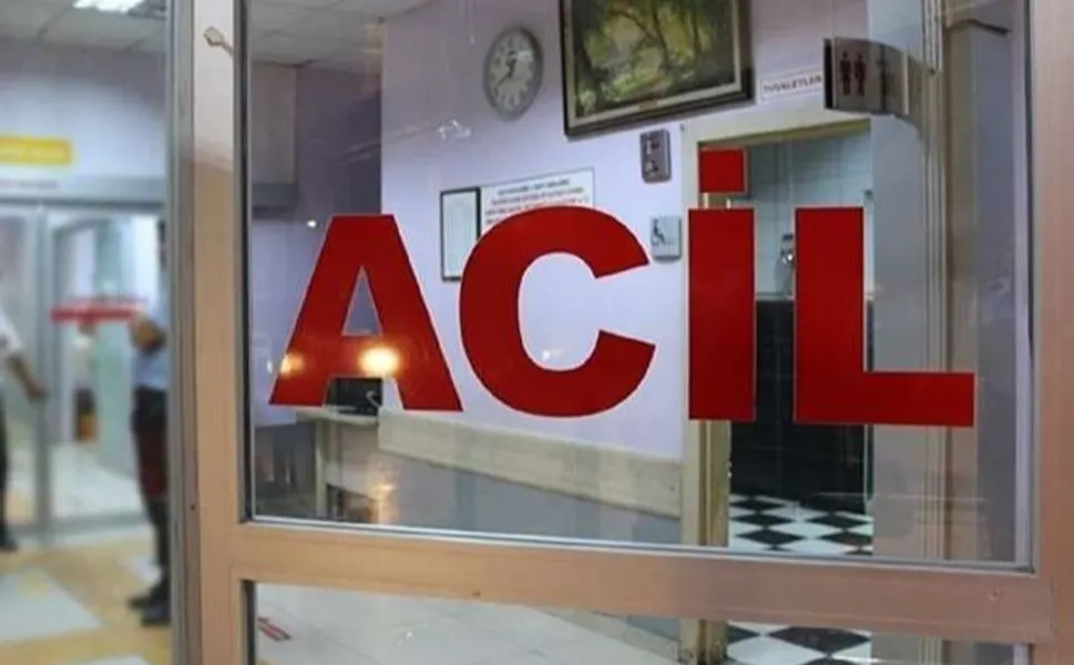 Zeytinburnu açıklarında gemide zehirlenme paniği! 4 kişi hastanede
