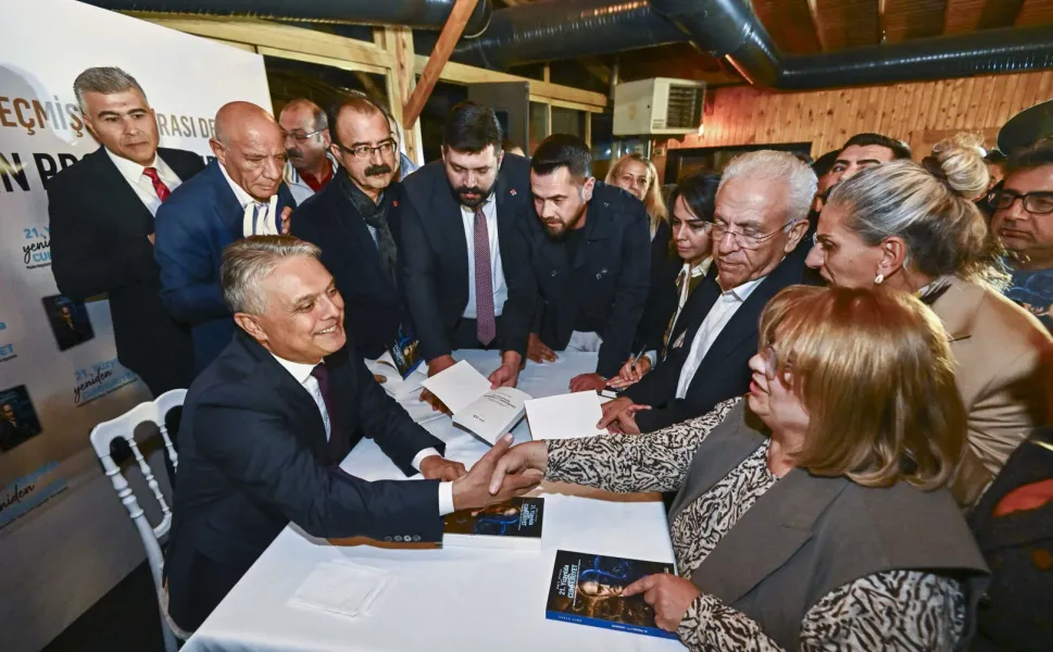 Başkan Uysal'ın Ankara Kitap Buluşması'na yoğun ilgi