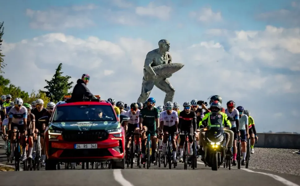 Çanakkale'de iki kıtada pedal çevirdiler... Gran Fondo'da şampiyonlar belli oldu