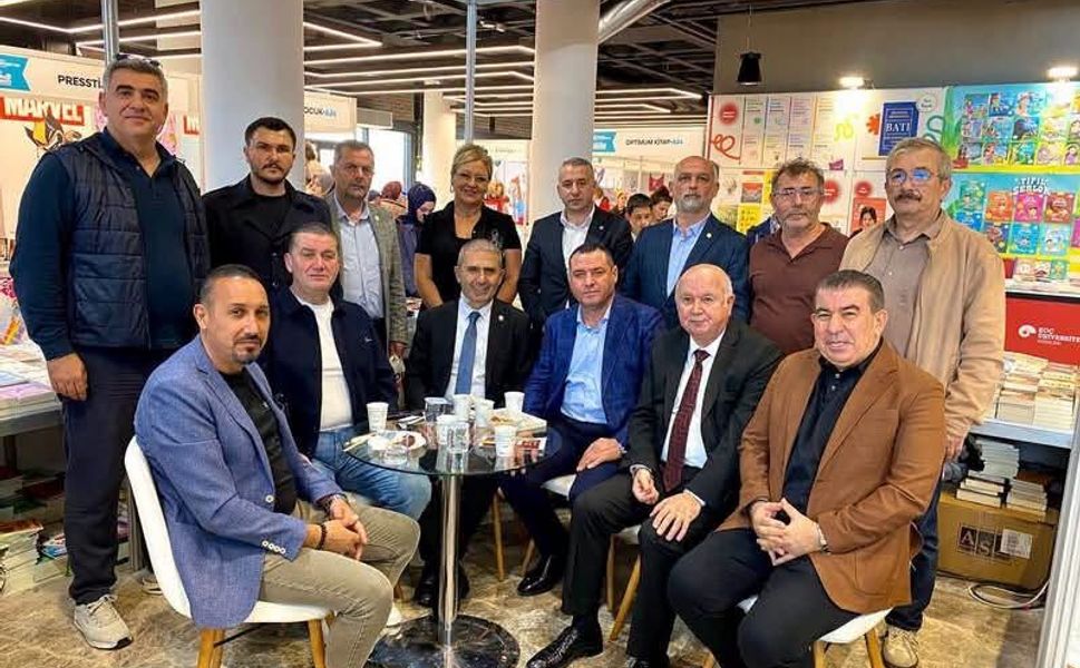Kocaeli Kitap fuarında Yüksel Ercan’a büyük ilgi