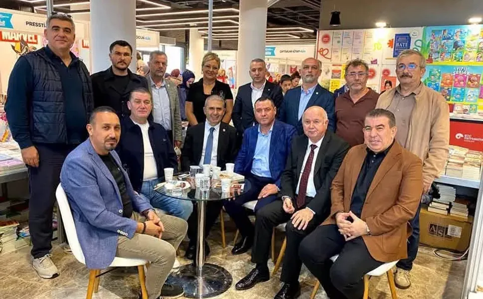 Kocaeli Kitap Fuarı'nda Yüksel Ercan'a büyük ilgi