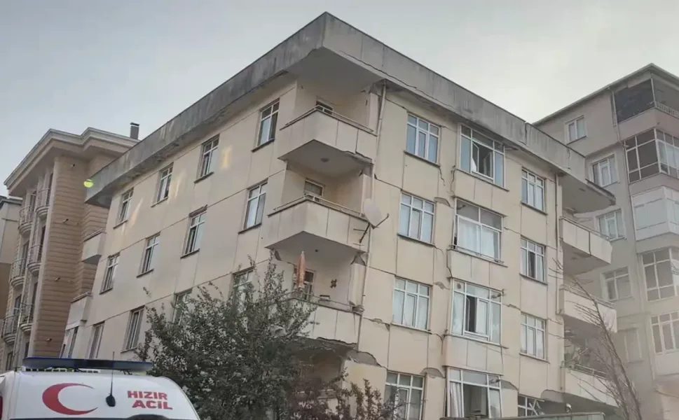 Maltepe'deki çökmenin ardından binalardaki tadilatlara dikkat çekildi