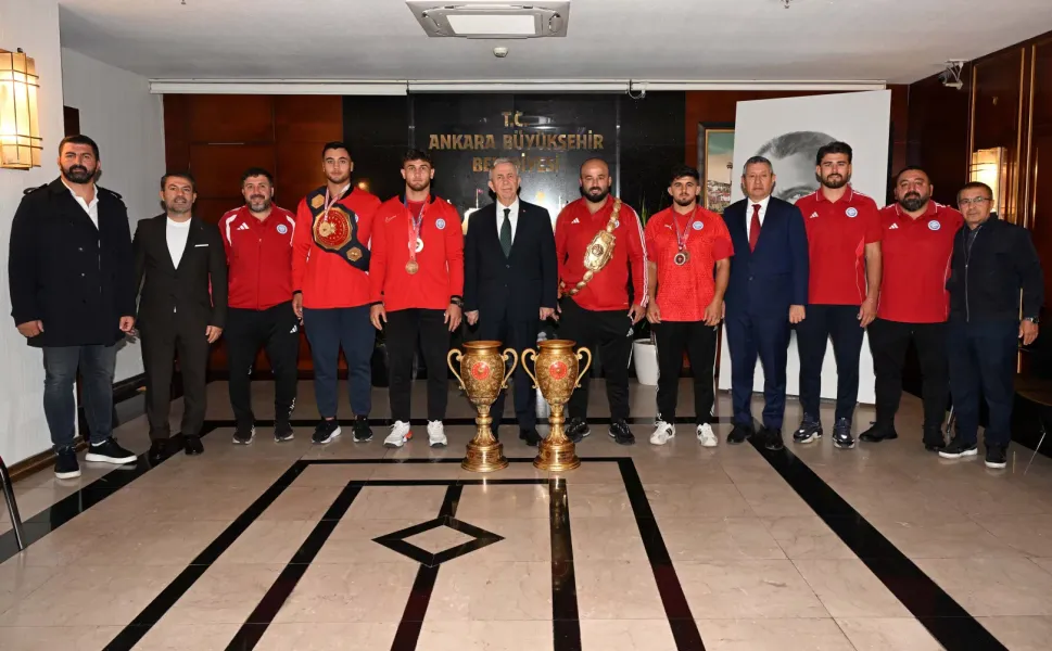 Mansur Yavaş ASKİ spor güreşçilerini ağırladı